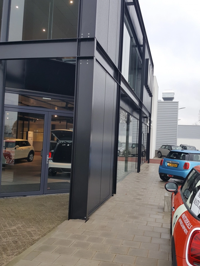 Mini / BMW Dusseldorp, Zwaag